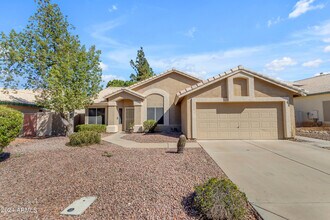 1114 E Artesian Way in Gilbert, AZ - Foto de edificio - Building Photo