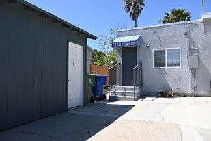 15071 La Mesa St in Sylmar, CA - Building Photo