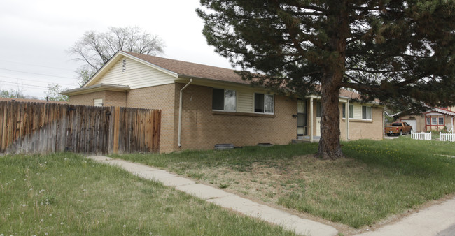 5181 Hoyt Ct in Arvada, CO - Foto de edificio - Building Photo