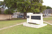 Wurzbach Manor Apartments in San Antonio, TX - Foto de edificio - Building Photo