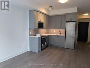 2333 Khalsa Gate in Oakville, ON - Building Photo - Building Photo