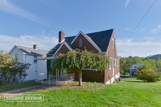 2708 5th St in Monroeville, PA - Building Photo - Building Photo