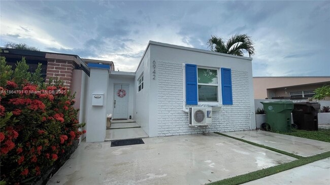 6942 W 14th Ct in Hialeah, FL - Building Photo - Building Photo
