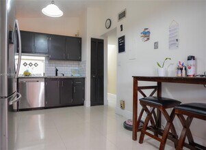 5701 Swordfish Cir in Tamarac, FL - Building Photo - Building Photo