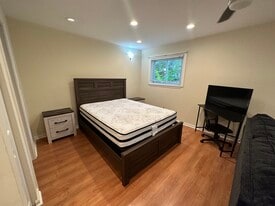 562 Woodland Ave, Unit 48