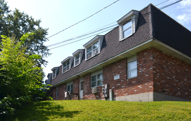 113 Robbins St in Waterbury, CT - Building Photo - Building Photo