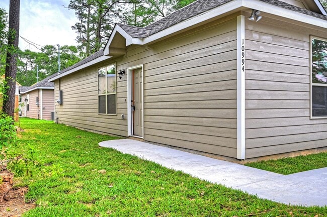 11604 Vistawood St in Willis, TX - Building Photo - Building Photo