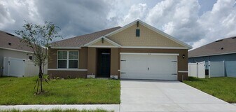 716 Squires Grove Dr in Winter Haven, FL - Building Photo