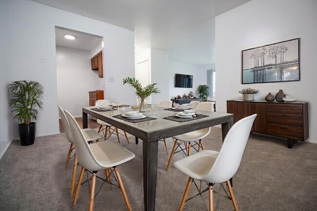 Boulder Creek Apartments in Burton, MI - Building Photo - Building Photo