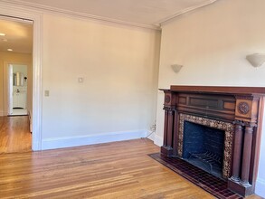 160 Newbury St, Unit 5 in Boston, MA - Building Photo - Building Photo