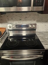 5961 N Falls Cir Dr in Lauderhill, FL - Building Photo - Building Photo