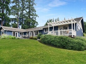8435 NE 147th Pl in Kenmore, WA - Building Photo