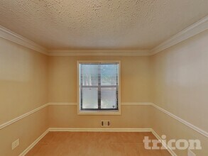 5040 Sumit Wood Dr NW in Kennesaw, GA - Foto de edificio - Building Photo