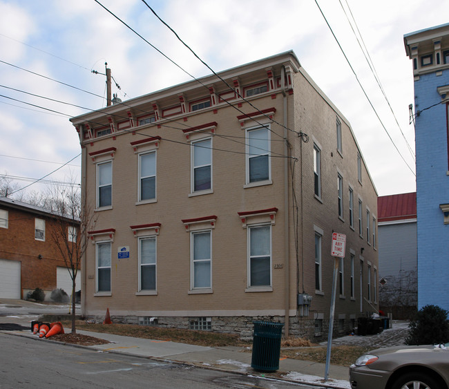 2364-2366 Clifton Ave in Cincinnati, OH - Building Photo - Building Photo