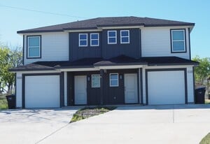 1220 Elva Warren St in Fort Worth, TX - Building Photo