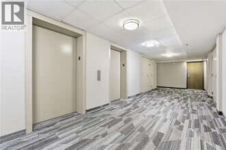 3060 Rotary Way in Burlington, ON - Building Photo - Building Photo