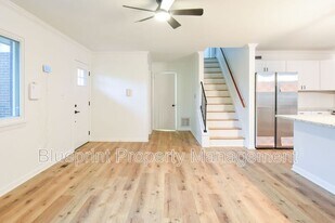 6004 Cowin Dr NW in Huntsville, AL - Building Photo