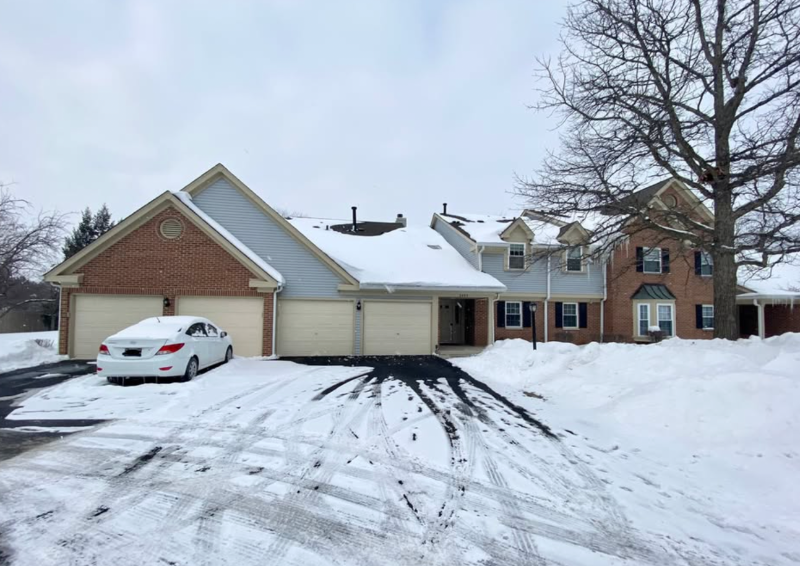 2405 Mallow Ct in Schaumburg, IL - Building Photo