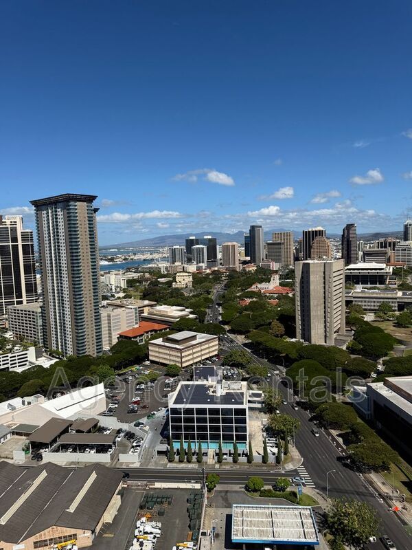 801 S King St in Honolulu, HI - Foto de edificio - Building Photo