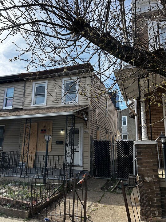 4816 Darrah St in Philadelphia, PA - Building Photo