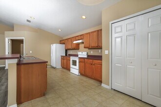 2055 Newtown Rd in Groveland, FL - Building Photo - Building Photo