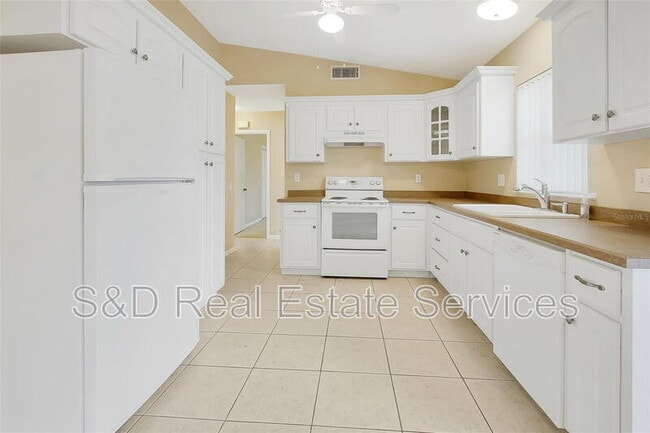 612 Lake Ned Rd in Winter Haven, FL - Building Photo - Building Photo