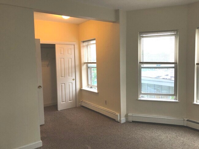 120 Berkshire St, Unit 6