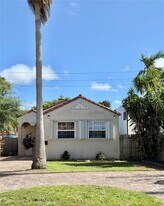 1630 Van Buren St in Hollywood, FL - Building Photo