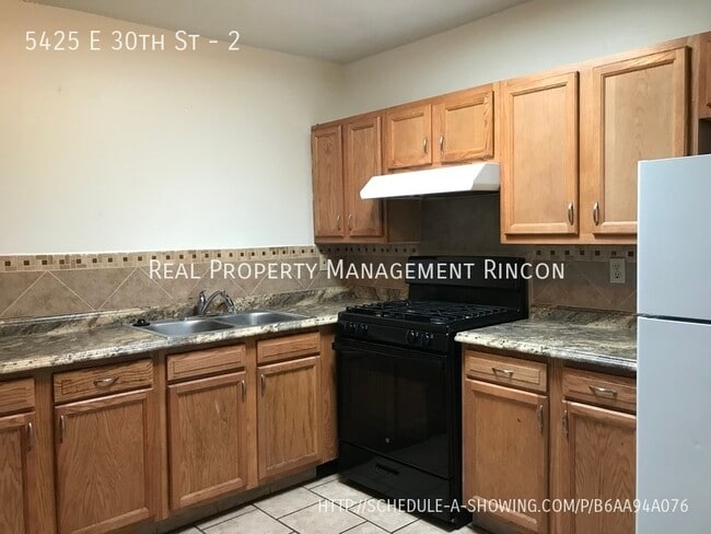 5425 E 30th St-Unit -2 in Tucson, AZ - Building Photo - Building Photo