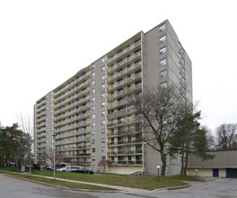 200 Westfield Dr in London, ON - Building Photo - Primary Photo