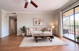 10110 Forum W Dr in Houston, TX - Building Photo