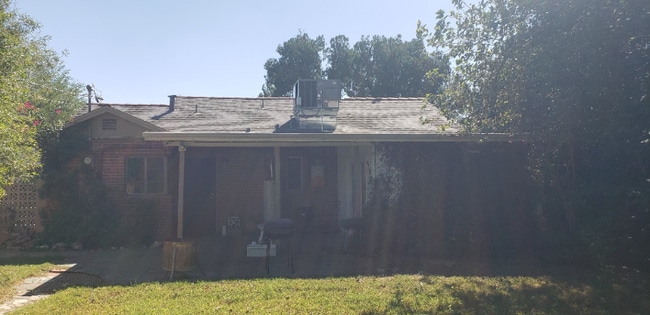 2328 W Orange Dr in Phoenix, AZ - Foto de edificio - Building Photo