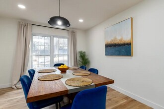 306 W Lookout Dr in Richardson, TX - Building Photo - Building Photo