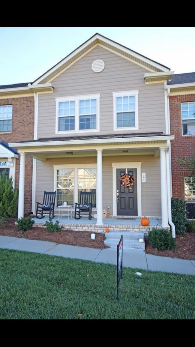 property at 104 Skylark Aly