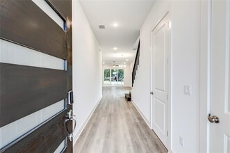 2000 Kit Cir in Austin, TX - Building Photo - Building Photo