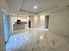 1246 Ramsay St E in Lehigh Acres, FL - Foto de edificio - Building Photo