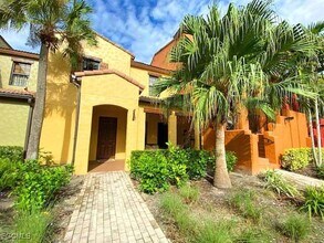 11920 Paseo Grande Blvd in Ft. Myers, FL - Foto de edificio - Building Photo