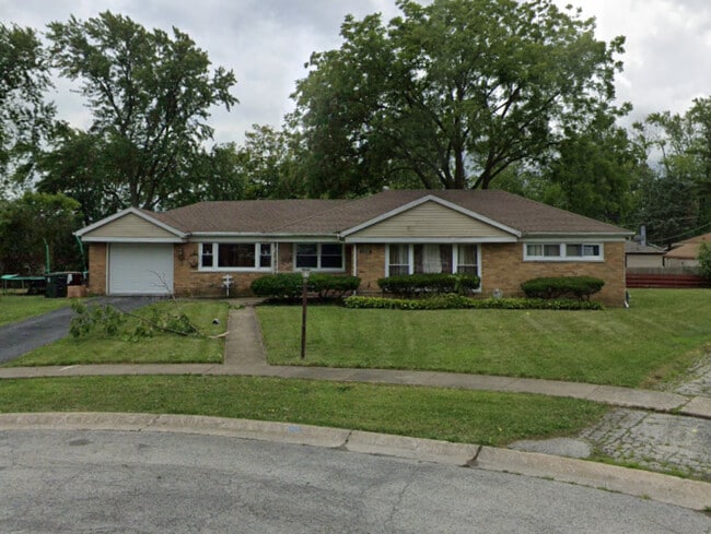 property at 17310 Highland Ct