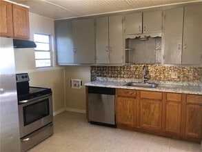 1109 Bullock St in Denison, TX - Building Photo - Building Photo