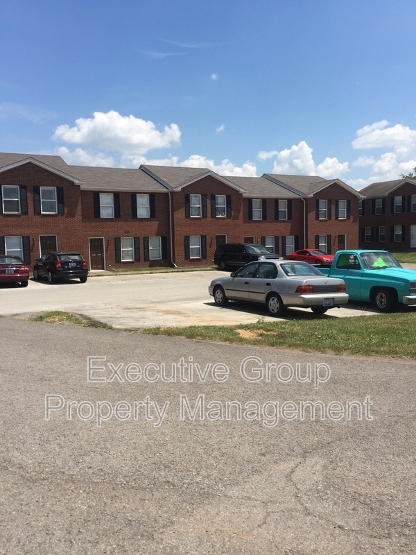 property at 1115 Crowne Pointe Dr