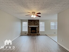 314 Laurel Ln in Stockbridge, GA - Building Photo - Building Photo