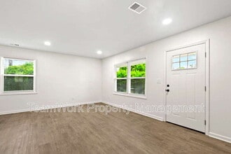 3006 Azalea Dr in North Charleston, SC - Building Photo - Building Photo