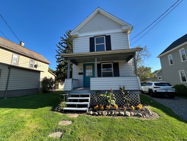 property at 704 S Center St
