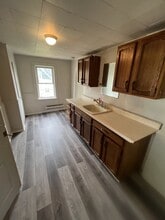 1114 Pennsylvania Ave, Unit 2 in Erie, PA - Building Photo - Building Photo