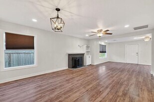 4520 Sharon St in Houston, TX - Building Photo