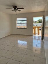 1085 W 71st St in Hialeah, FL - Building Photo - Building Photo