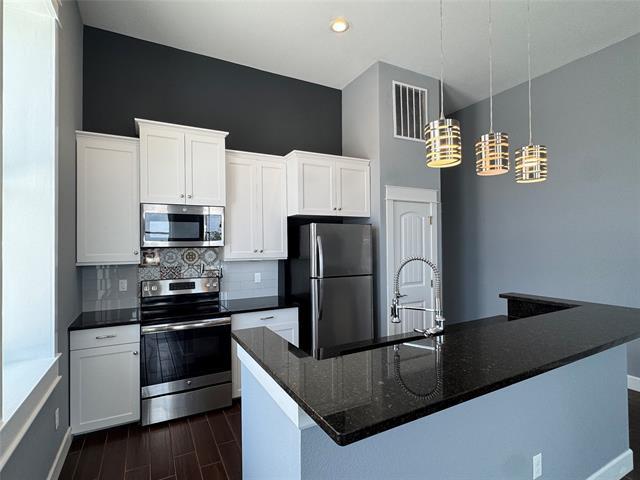 property at 2901 Lee St