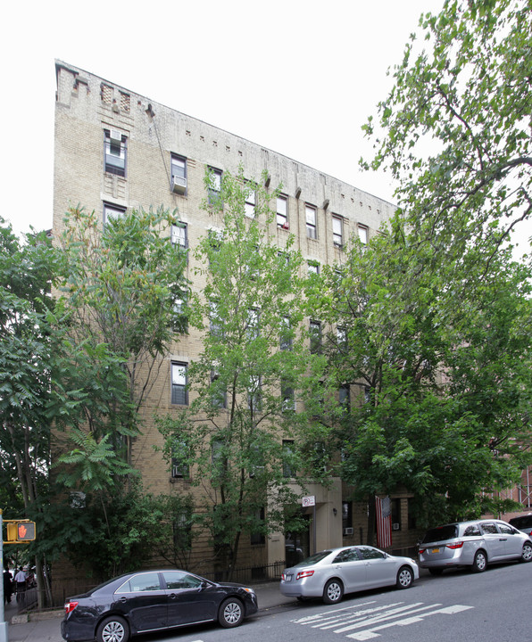 4716 14th Ave in Brooklyn, NY - Building Photo