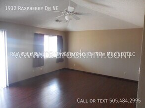 1932 Raspberry Dr NE in Rio Rancho, NM - Building Photo - Building Photo