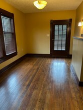 96 E Franklin St in Centerville, OH - Foto de edificio - Building Photo